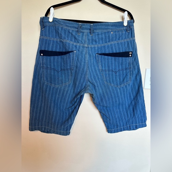 Men’s Diesel Stripped Shorts - Picture 3 of 3